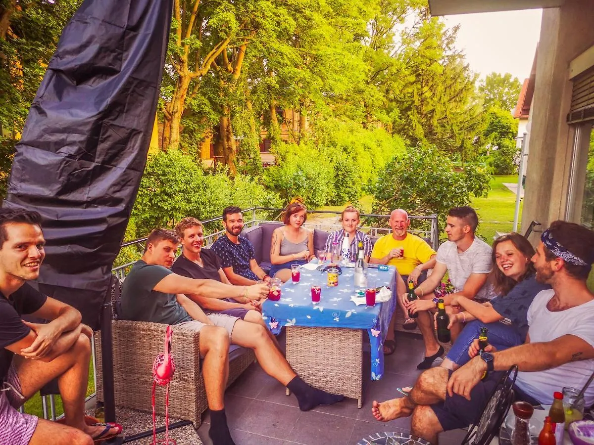 Prime Rooms Vienna - Private Villa With Garden, Sauna & Partyroom